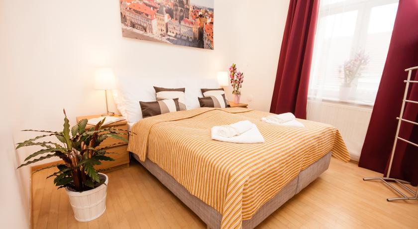 Wenceslas Square Lofts Прага Номер фото