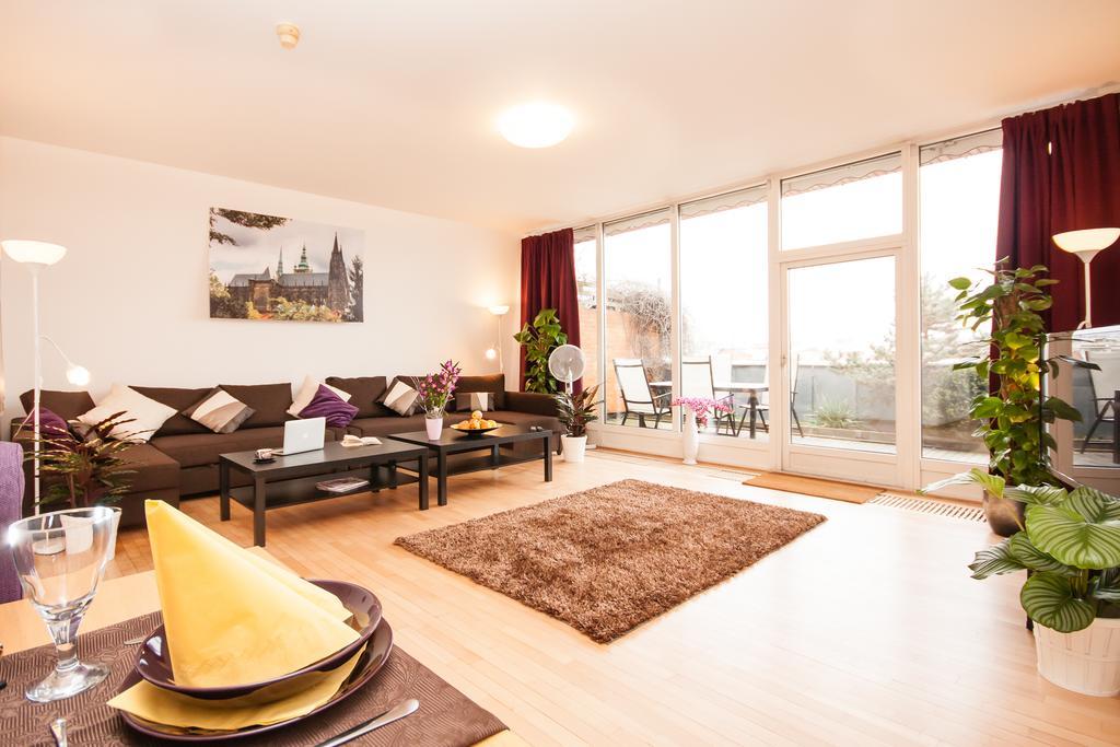 Wenceslas Square Lofts Прага Номер фото