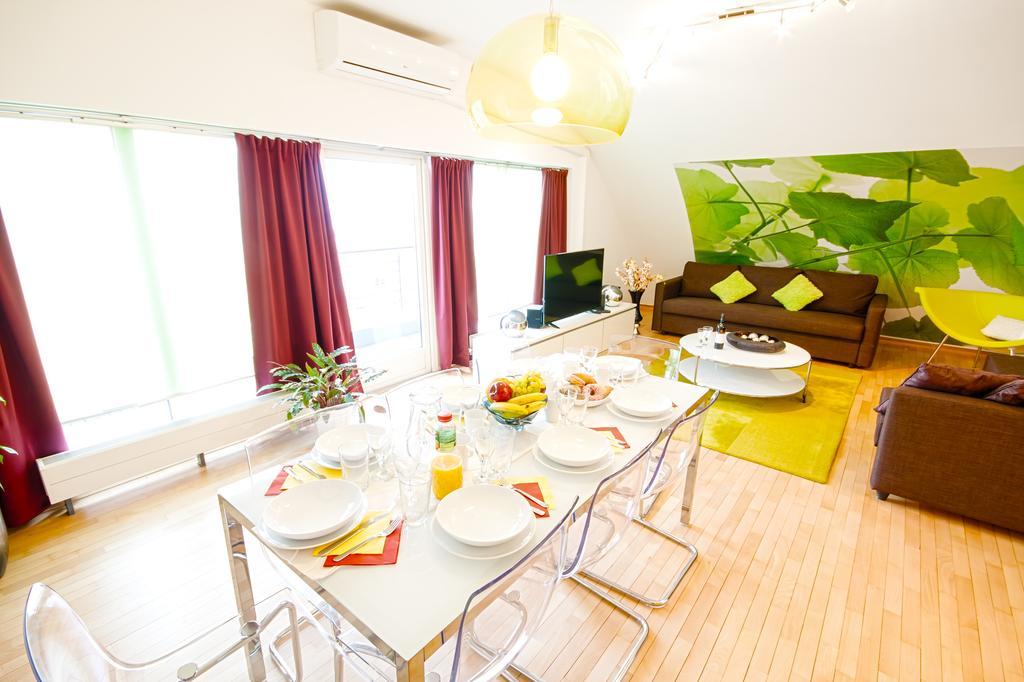 Wenceslas Square Lofts Прага Экстерьер фото