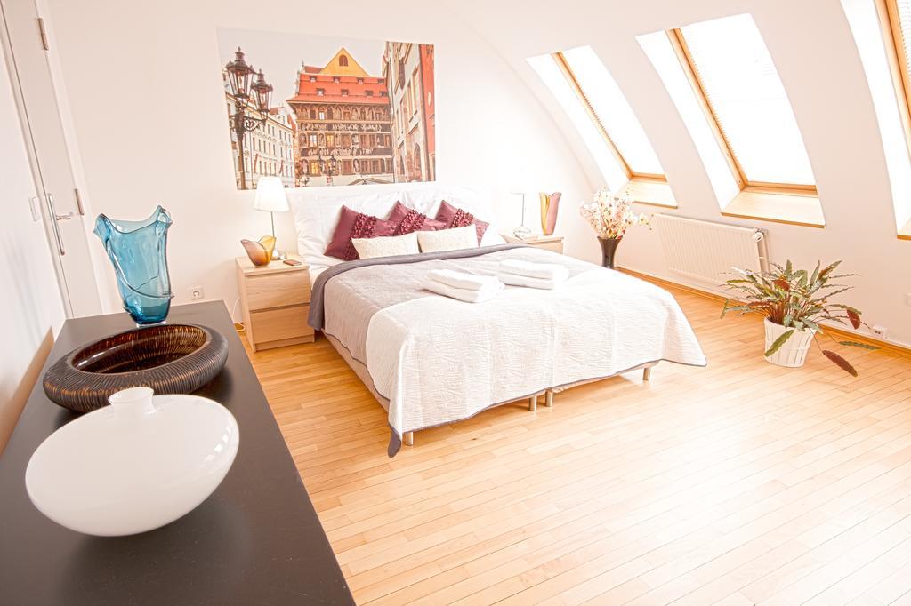 Wenceslas Square Lofts Прага Экстерьер фото