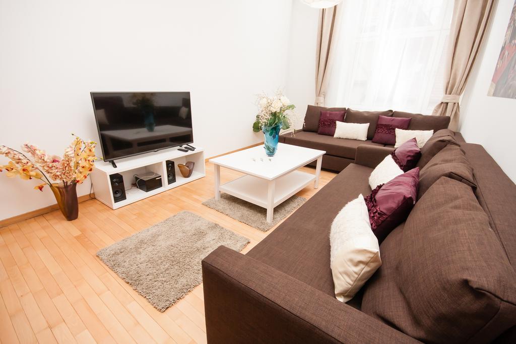 Wenceslas Square Lofts Прага Экстерьер фото