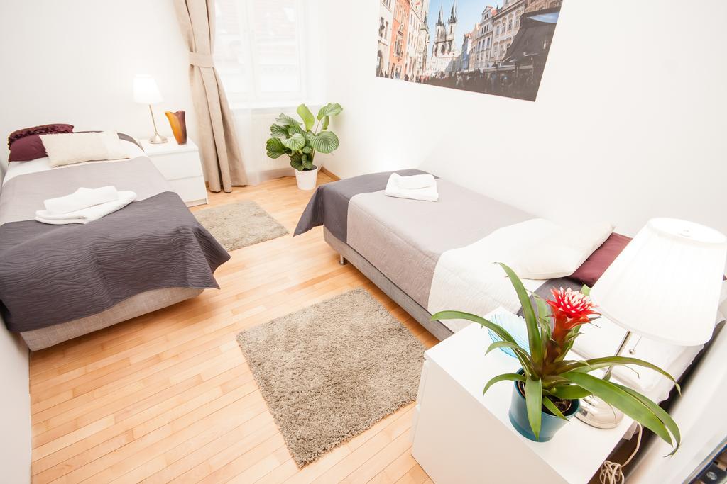 Wenceslas Square Lofts Прага Экстерьер фото
