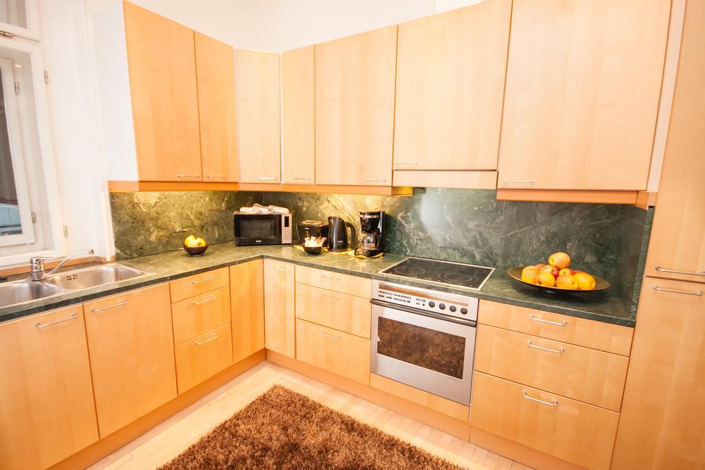 Wenceslas Square Lofts Прага Экстерьер фото